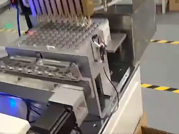 Fully automatic embossing belt packaging machine